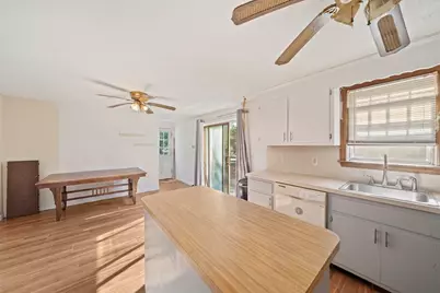 24 S Sea Ave, Yarmouth, MA 02601 - Photo 5