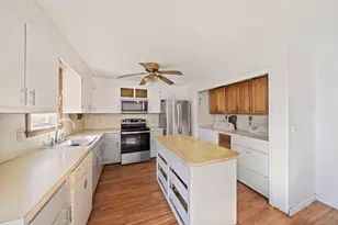 24 S Sea Ave, Yarmouth, MA 02601 - Photo 7