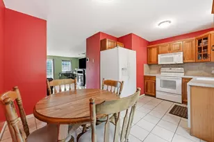 17 Waters Edge, Ludlow, MA 01056 - Photo 3