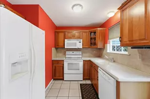 17 Waters Edge, Ludlow, MA 01056 - Photo 5