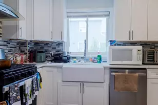35 Peck St, Attleboro, MA 02703 - Photo 3