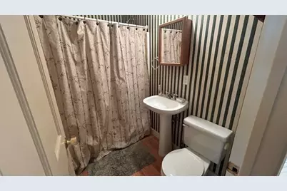 32 Station Ave, Upton, MA 01568 - Photo 7