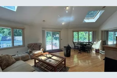 32 Station Ave, Upton, MA 01568 - Photo 5