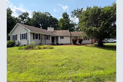 32 Station Ave, Upton, MA 01568 - Photo 1