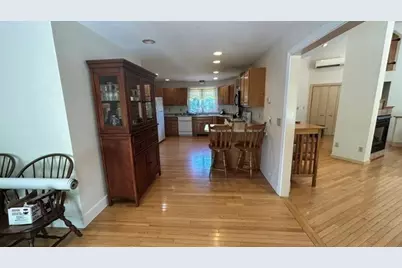 32 Station Ave, Upton, MA 01568 - Photo 11