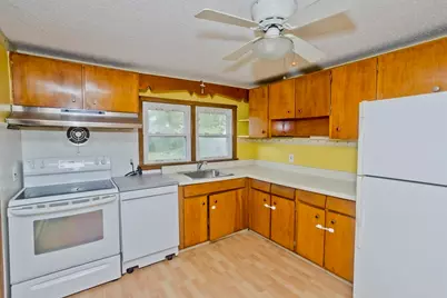 67 Warwick Rd, Chicopee, MA 01020 - Photo 7