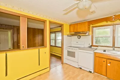 67 Warwick Rd, Chicopee, MA 01020 - Photo 9