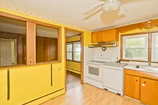 67 Warwick Rd, Chicopee, MA 01020 - Photo 9