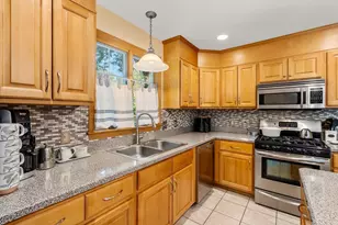 19 Gerard Ln, Chicopee, MA 01020 - Photo 13