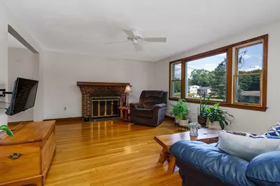 18 Ruthellen Road, Hudson, MA 01749 - Photo 5