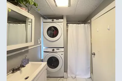 233 West St, Leominster, MA 01453 - Photo 29
