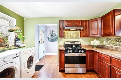 118 Parker St, New Bedford, MA 02740 - Photo 5