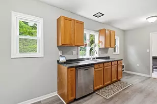 142 Cooper, Agawam, MA 01001 - Photo 17
