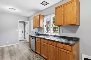 142 Cooper, Agawam, MA 01001 - Photo 19