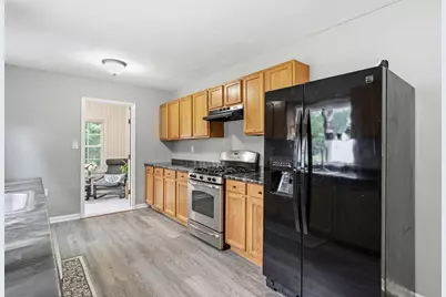 142 Cooper, Agawam, MA 01001 - Photo 17