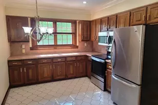 253 June St, Worcester, MA 01602 - Photo 3