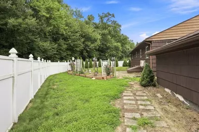 111 Florida Drive, Agawam, MA 01001 - Photo 29