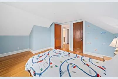 18 Thurlow St, Boston, MA 02132 - Photo 21