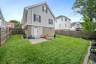 18 Thurlow St, Boston, MA 02132 - Photo 25