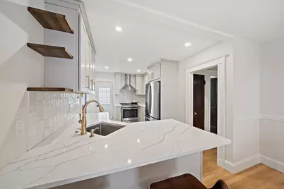 18 Thurlow St, Boston, MA 02132 - Photo 7