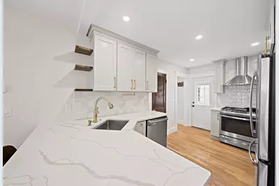 18 Thurlow St, Boston, MA 02132 - Photo 9