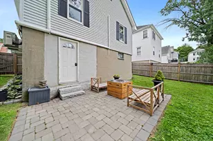 18 Thurlow St, Boston, MA 02132 - Photo 25