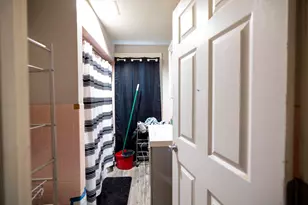 610 Bradford Ave, Fall River, MA 02721 - Photo 25