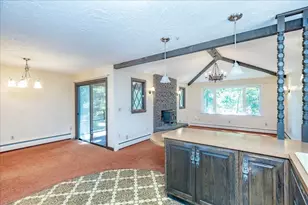 43 Ledgewood Dr, Danvers, MA 01923 - Photo 13
