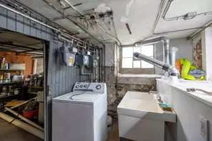1025 Globe St, Fall River, MA 02724 - Photo 25