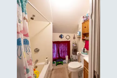 593 Plymouth Ave, Fall River, MA 02721 - Photo 9