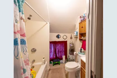 593 Plymouth Ave, Fall River, MA 02721 - Photo 9