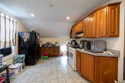 593 Plymouth Ave, Fall River, MA 02721 - Photo 5