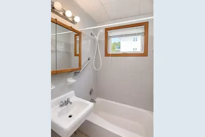 164 Hood St #1E, Fall River, MA 02720 - Photo 25