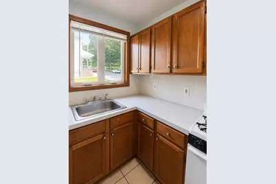 164 Hood St #1E, Fall River, MA 02720 - Photo 13