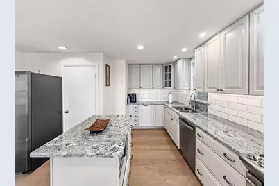76 Baldwin Ave, Everett, MA 02149 - Photo 15