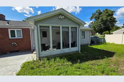 309 Island Pond, Springfield, MA 01118 - Photo 5