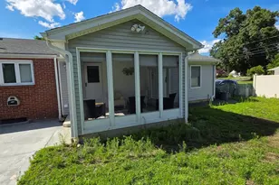 309 Island Pond, Springfield, MA 01118 - Photo 5