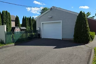 309 Island Pond, Springfield, MA 01118 - Photo 3