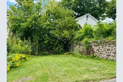 104 Davis Street, Greenfield, MA 01301 - Photo 25