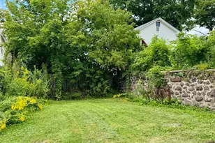 104 Davis St, Greenfield, MA 01301 - Photo 25