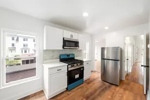 16 Oakes St, Everett, MA 02420 - Photo 9