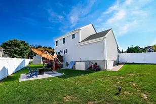 92 Tarkiln Pl, New Bedford, MA 02745 - Photo 23
