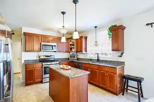 92 Tarkiln Pl, New Bedford, MA 02745 - Photo 11