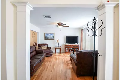 92 Tarkiln Pl, New Bedford, MA 02745 - Photo 5