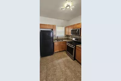 157 Lonsdale St #2W, Fall River, MA 02721 - Photo 1