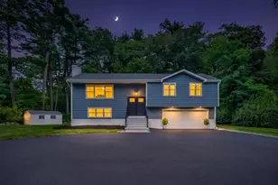 8 Willowdale Dr, Lynnfield, MA 01940 - Photo 1