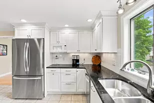 123 Eastman Ave, Swampscott, MA 01907 - Photo 11