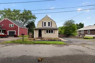 15 Hillside Ave, Middleborough, MA 02346 - Photo 1