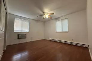 35 Washington St, Medford, MA 02155 - Photo 15