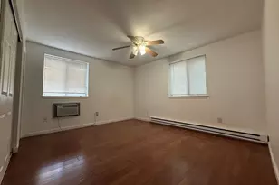 35 Washington St, Medford, MA 02155 - Photo 15